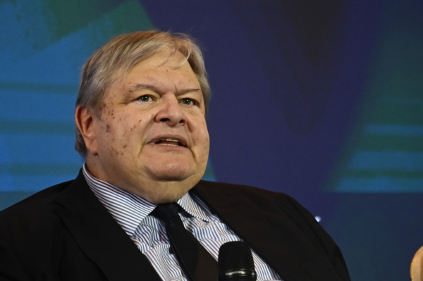 Φοβούνται τον Βενιζέλο που θα μιλήσει στο Συνέδριο του ΠΑΣΟΚ