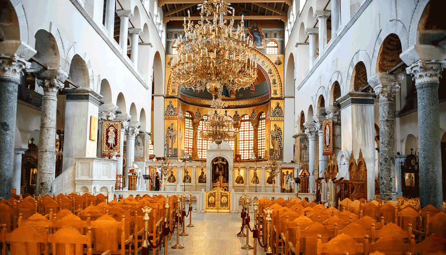 Θεσσαλονίκη: Σε λαϊκό προσκύνημα κομμάτι του Άρραφου Χιτώνος του Ιησού από το Άγιο Όρος