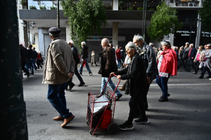 Το επίδομα 250 ευρώ πληρώθηκε, η 13η σύνταξη στα αζήτητα