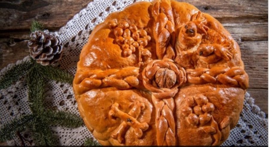 Χριστόψωμο: Ένα έθιμο γεμάτο συμβολισμούς - Βήμα βήμα η παρασκευή του