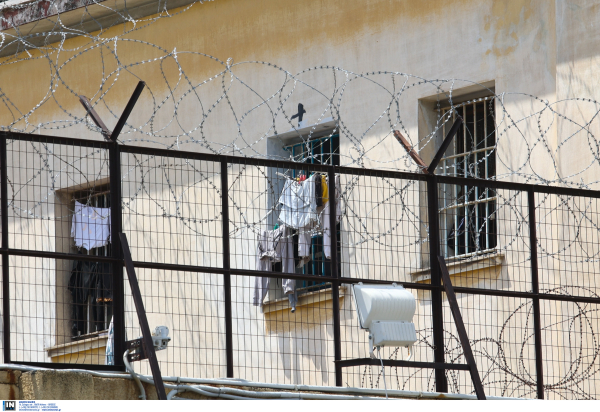 Αυτοκτόνησε 26χρονη στα κρατητήρια Ηλείας