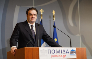 Ο Πιερρακάκης ανακοίνωσε ανακαίνιση σπιτιών με επιδότηση έως 80%