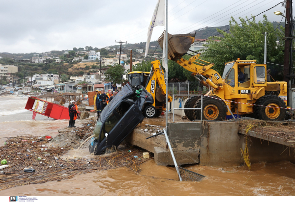 Πυροσβεστική για κακοκαιρία στην Κρήτη: Έρευνες για μία γυναίκα, δεν έχουν αναφερθεί άλλοι αγνοούμενοι