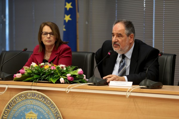 Φοροαπάτη-μαμούθ, με εισαγωγές εμπορευμάτων - Νέα κόλπα με «αχυρανθρώπους» σε εταιρείες