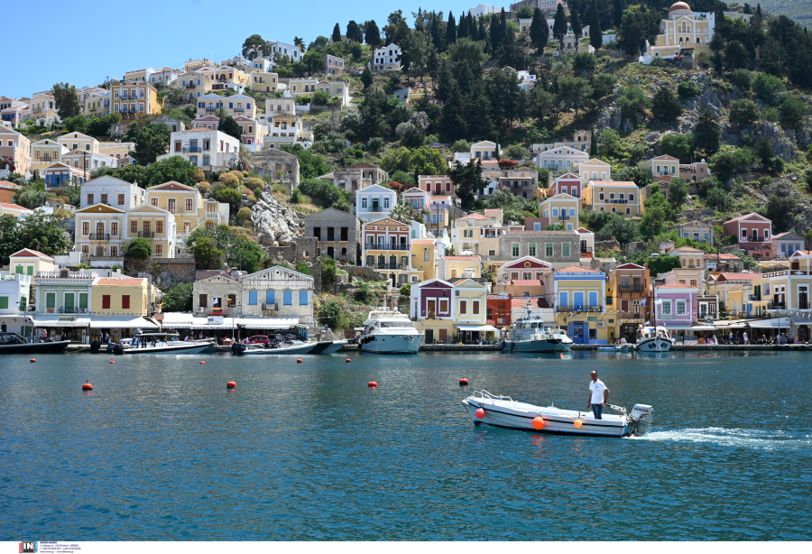 Κοινωνικός τουρισμός ΔΥΠΑ: Με το ΑΦΜ οι αιτήσεις για 300.000 επιταγές στο gov.gr