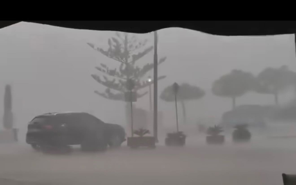 Κακοκαιρία: Ισχυρή καταιγίδα τώρα στην Πύλο