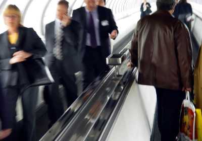 Κατέρρευσαν οι συλλογικές συμβάσεις εργασίας - Εως και 40% οι μειώσεις στους μισθούς