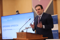 Μήνυμα Πιερρακάκη προς τις τράπεζες να σταθούν στο ύψος των περιστάσεων