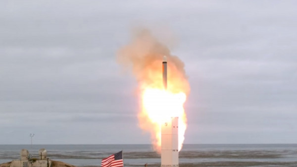Οι ΗΠΑ έκαναν δοκιμή πυραύλου μέσου βεληνεκούς