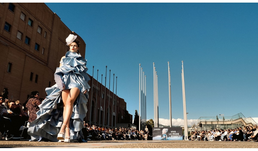 Mega shows με Rococo και Futuristic στοιχεία από τους σπουδαστές της AKMI Fashion & Beauty Academy σε Αθήνα και Θεσσαλονίκη