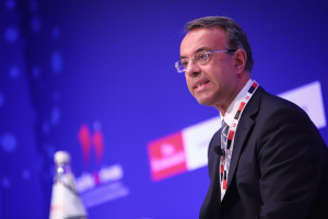 Σταϊκούρας: Συναντήσεις με εταιρίες και επενδυτές στο Λονδίνο