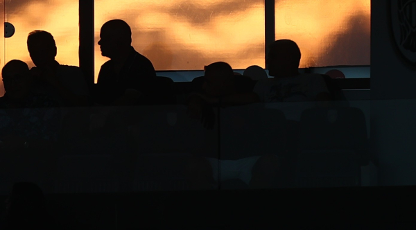 Politico: Οσμή σκανδάλου με ελληνικές συμβάσεις ύψους 2,5 δισ. από ευρωπαϊκά κονδύλια