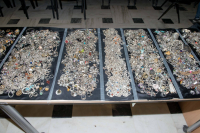 Θεσσαλονίκη: Απέσπασαν χρυσές λίρες και κοσμήματα αξίας 5.000 ευρώ με τηλεφωνική απάτη