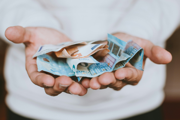 ΔΥΠΑ: Απλήρωτοι χιλιάδες δικαιούχοι - Τι θα γίνει με την πληρωμή της επιδότησης 17.000 ευρώ