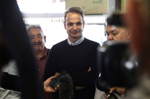 Μητσοτάκης από Ρέντη: Συνεχής ο αγώνας κατά της ακρίβειας