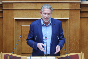 Γερουλάνος: «Η επόμενη κυβέρνηση ΠΑΣΟΚ θα διασφαλίσει τη σωστή λειτουργία των τραπεζών»