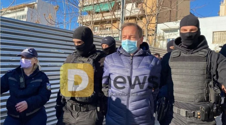 Διεκόπη η δίκη του Δημήτρη Λιγνάδη, πότε θα συνεχιστεί (βίντεο)