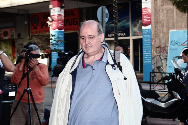 Νίκος Φίλης: Ο γάμος των ομόφυλων ζευγαριών και το αναγκαίο διαζύγιο Κράτους - Εκκλησίας