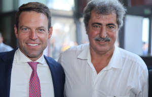 Γιατί λέει ότι σε λίγους μήνες ο Κασσελάκης δεν θα βρίσκεται στη χώρα
