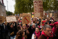 Γαλλία: Στους δρόμους οι διαδηλωτές, σε επιφυλακή για τους ταραξίες η αστυνομία - «Οχυρώνεται» το Παρίσι - Δείτε Live