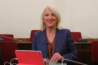 Ρ. Δούρου: Να απαντήσει ο πρωθυπουργός από το βήμα του ΟΗΕ σε 6+1 ερωτήσεις