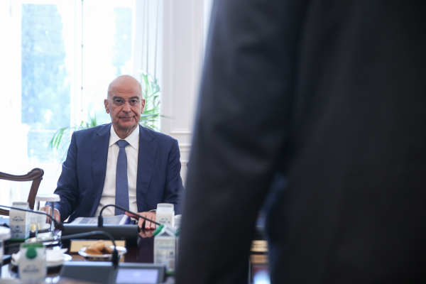 Greek Defense Minister Distances Himself from Prime Minister Over Unknown Soldier Monument Debate