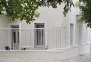 Πώς να δροσίσετε το σπίτι χωρίς να πειράξετε τον θερμοστάτη