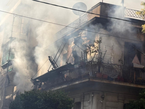 Φωτιά τώρα σε κτίριο στην Καλλιθέα