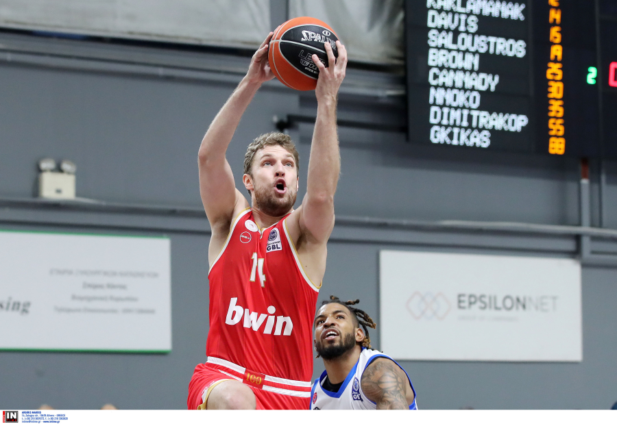 Βεζένκοφ εσύ σούπερ σταρ: Ξεπέρασε ακόμα και τον ΔΙΑΣΤΗΜΙΚΟ Ναν!