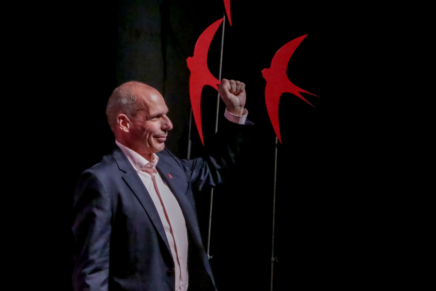 Αντιδράσεις των κομμάτων για την τραμπούκικη επίθεση στον Γιάνη Βαρουφάκη- Η ανακοίνωση του ΜέΡΑ25