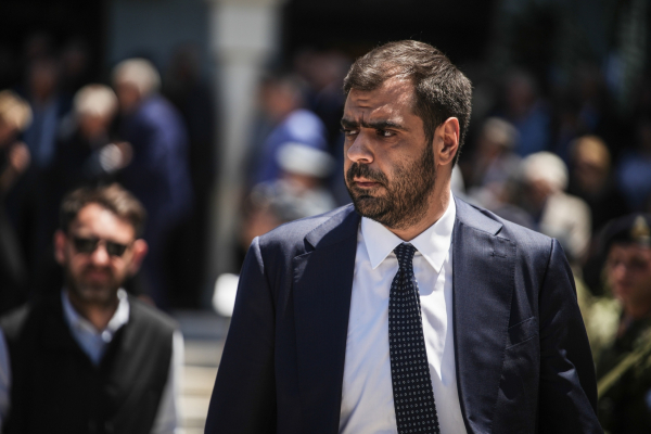 Η προσωπική άποψη Μαρινάκη για το επίδομα ανεργίας βρίσκει υποστηρικτές εντός της κυβέρνησης