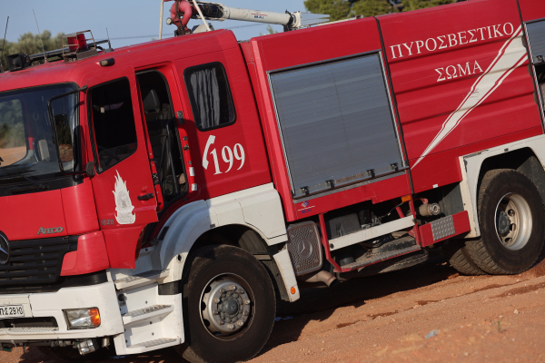 Τέθηκε υπό έλεγχο η φωτιά στο εργοστάσιο πλαστικών στην Κηφισιά