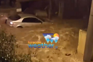 Κακοκαιρία Erminio: Καταιγίδες και «σφυροκόπημα» από θυελλώδεις ανέμους - Απόκοσμες εικόνες από τη σκόνη στη «κόκκινη» Κρήτη (live)