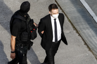 «Τον μισώ» - Όσα είπε ο πατέρας της Κάρολαιν για τον Μπάμπη Αναγνωστόπουλο