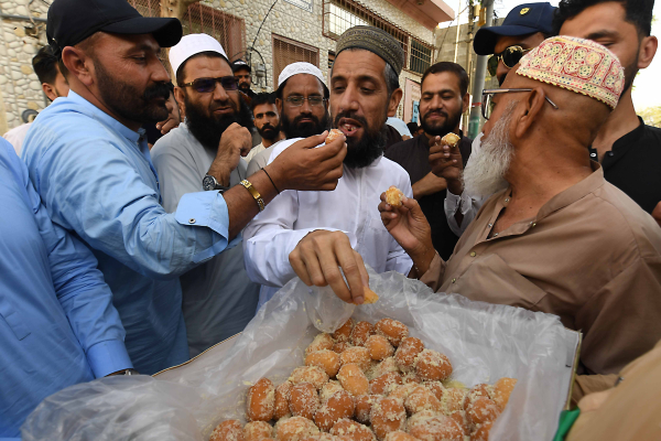 Ναυάγιο στο Πακιστάν μετά από 21 ώρες: Έφυγε ο Βανς - Τι λένε οι Ιρανοί