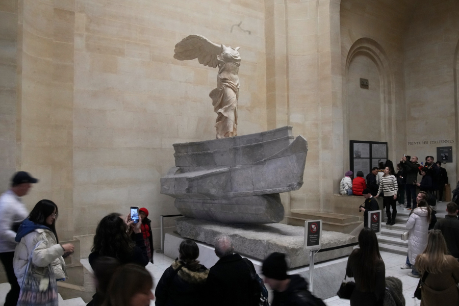 Λούβρο: 45% πιο ακριβό το εισιτήριο για τους επισκέπτες εκτός Ευρώπης, από το 2026
