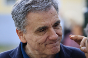 Ευκλείδης Τσακαλώτος: Δίνουμε ό,τι μας επιτρέπουν οι δεσμεύσεις μας στους ισχυρούς