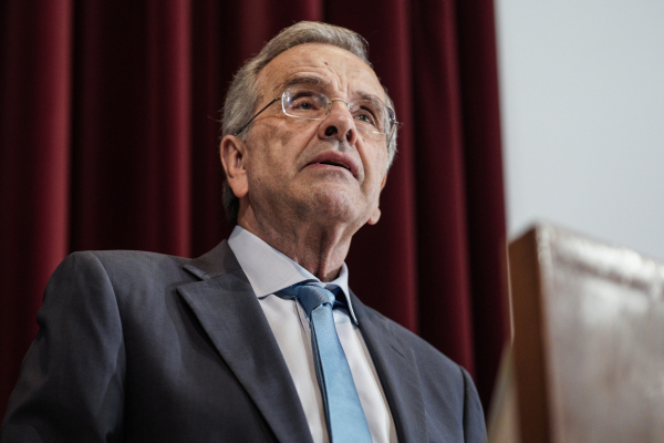 Αντώνης Σαμαράς: «Ο κ. Ντόκος είναι ακόμα στη θέση του;»