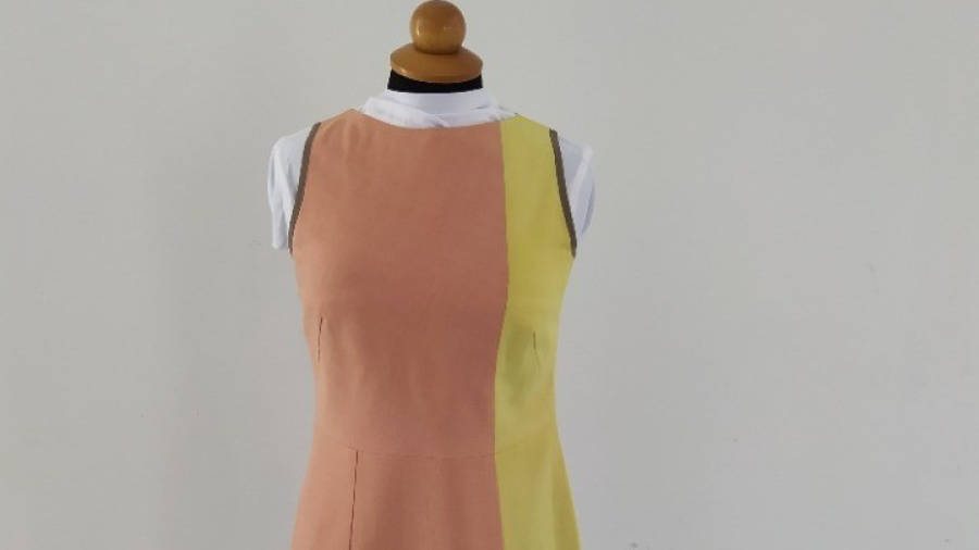 Φαρμακευτικά φυτά «χρωματίζουν» υφάσματα και χαρίζουν αντηλιακή προστασία