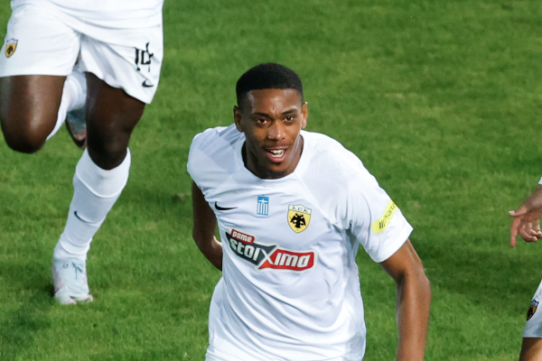 Ο Χόιλουντ αποκάλυψε πως «δουλεύει» κινήσεις του Μαρσιάλ!