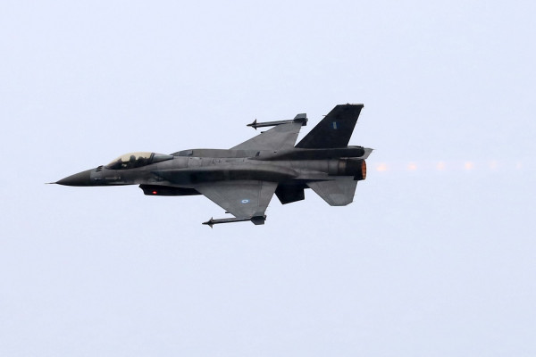 Νέες τουρκικές προκλήσεις: Τουρκικό F-16 πέταξε πάνω από το Αγαθονήσι