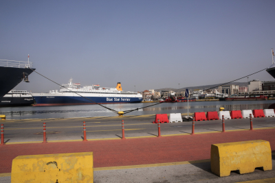 Αυτοκίνητο έπεσε στο λιμάνι του Πειραιά, νεκρός ο οδηγός
