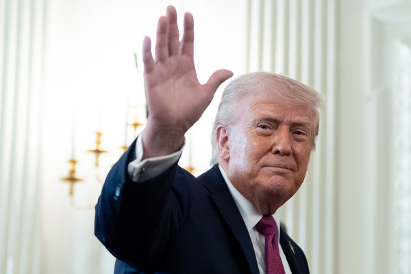 Τραμπ: Πιθανές διαπραγματεύσεις με το Ιράν τις επόμενες 36-72 ώρες