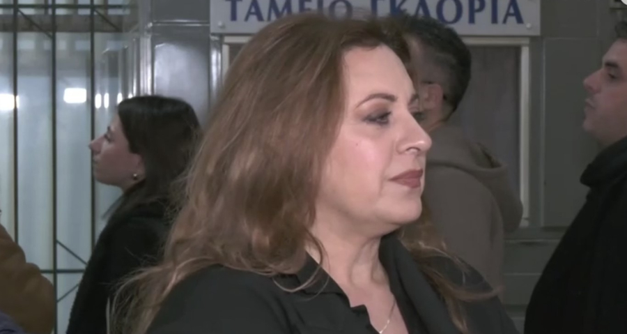 Ευαγγελία Μουμούρη: «Μετά τα γυρίσματα του Ριφιφί έμενα σε Airbnb για να είμαι μόνη μου»