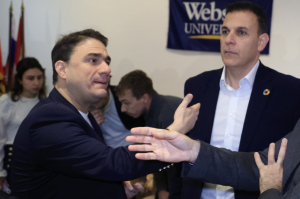 ΠΑΣΟΚ και ΣΥΡΙΖΑ ζητούν να δοθούν νωρίτερα οι συντάξεις Μαΐου λόγω Πάσχα