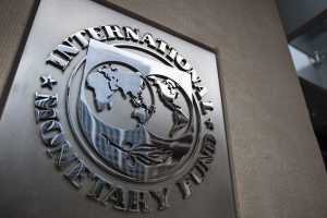 Το ΔΝΤ ανεβάζει στα 90 δισ. ευρώ το τρίτο ελληνικό πρόγραμμα