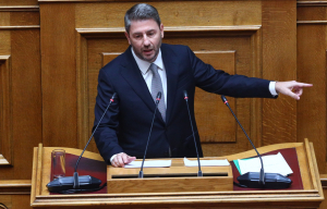 Ανδρουλάκης: Η κυβέρνηση Μητσοτάκη διέβη τον Ρουβίκωνα της θεσμικής αυθαιρεσίας