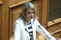 Επίκαιρη ερώτηση Αποστολάκη για τράπεζες: Κατάργηση ή μείωση των προμηθειών