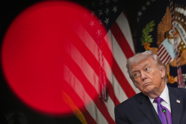 Τραμπ: Πόλεμος στο Ιράν με το βλέμμα στην… Κίνα