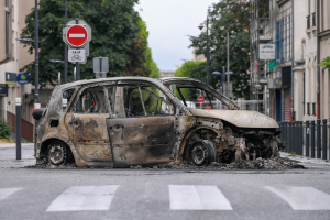 Κηδεύτηκε ο 17χρονος που δολοφονήθηκε από πυρά αστυνομικού στη Γαλλία - Οργισμένη η κοινωνία, χιλιάδες αστυνομικοί στους δρόμους
